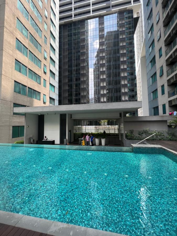 Summer Suites Klcc By Luna Куала-Лумпур Экстерьер фото