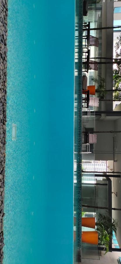 Summer Suites Klcc By Luna Куала-Лумпур Экстерьер фото